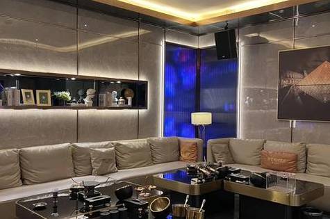 来宾模特招聘礼仪,来宾夜总会,长期招贤俊大舞台待你绽放