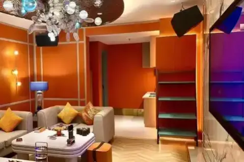 长沙KTV招聘,长沙高端夜场,女营销福利全,专车包宿真无忧