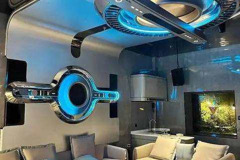 厦门KTV招聘,住宿有房补,品质生活中诚聘酒水之星