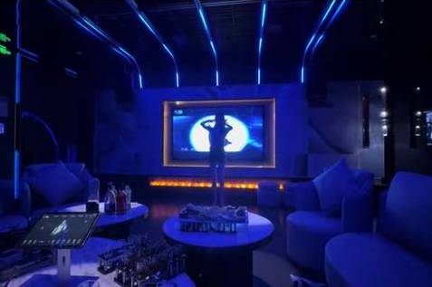 湛江市区豪华夜总会招聘促销员,不懈追求精彩生活日常