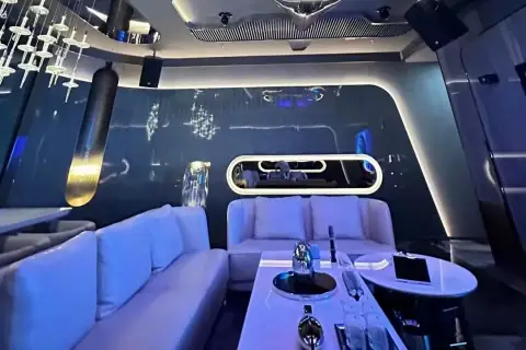 成都KTV招聘进行中，快来这里开启您在夜场的璀璨职业生涯