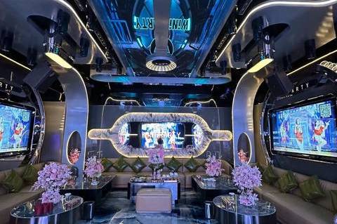 昆明夜场本地团队驻场直招，昆明商务夜总会生意火爆，高薪日结可兼职超靠谱