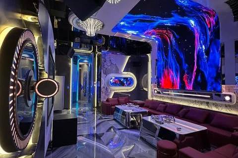 苏州星都汇夜店服务员急招包吃住工作稳晋升空间大