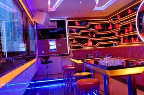 东莞富悦万丽夜总会模特急聘形象气质在线免费培训待遇好