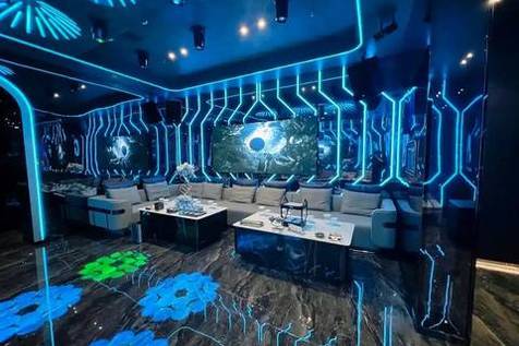 深圳KTV招聘兼职,跟我一起攀高而上赚高薪,轻松财富大门为你开