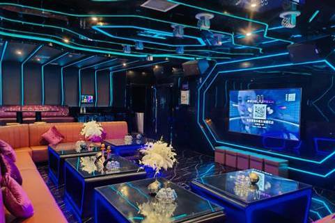 郑州CEOKTV夜总会服务员招聘,内签保底每日收入有保障